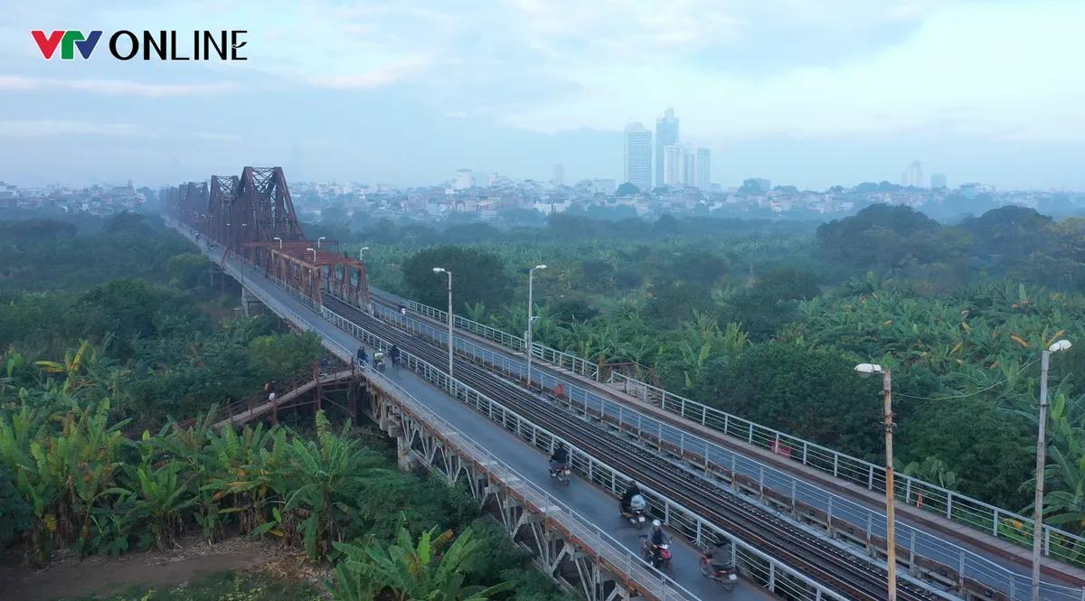 Sở xây dựng Hà Nội điều chỉnh, lùi thời gian cấm xe qua cầu Long Biên - Ảnh 1.