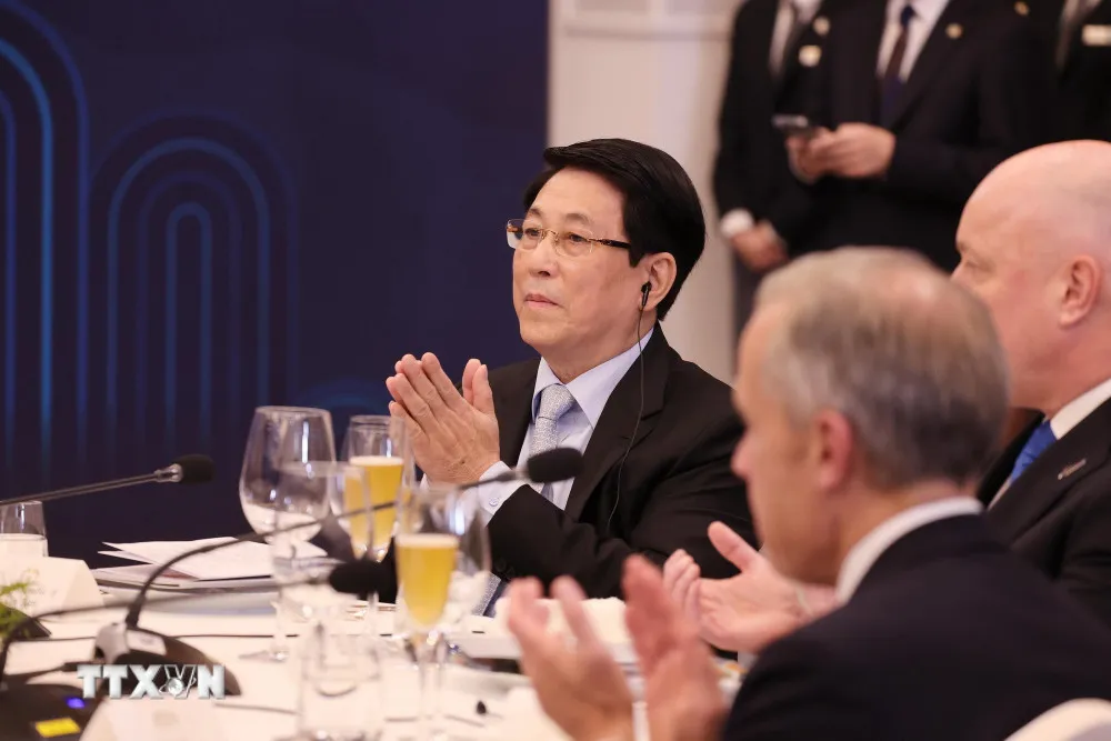 Việt Nam sẽ phối hợp chặt chẽ để phát huy thành tựu của APEC - Ảnh 3.