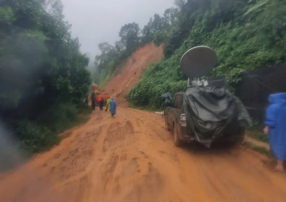 Đà Nẵng: Khôi phục mạng thông tin chỉ huy giữa vùng cô lập. - Ảnh 4.