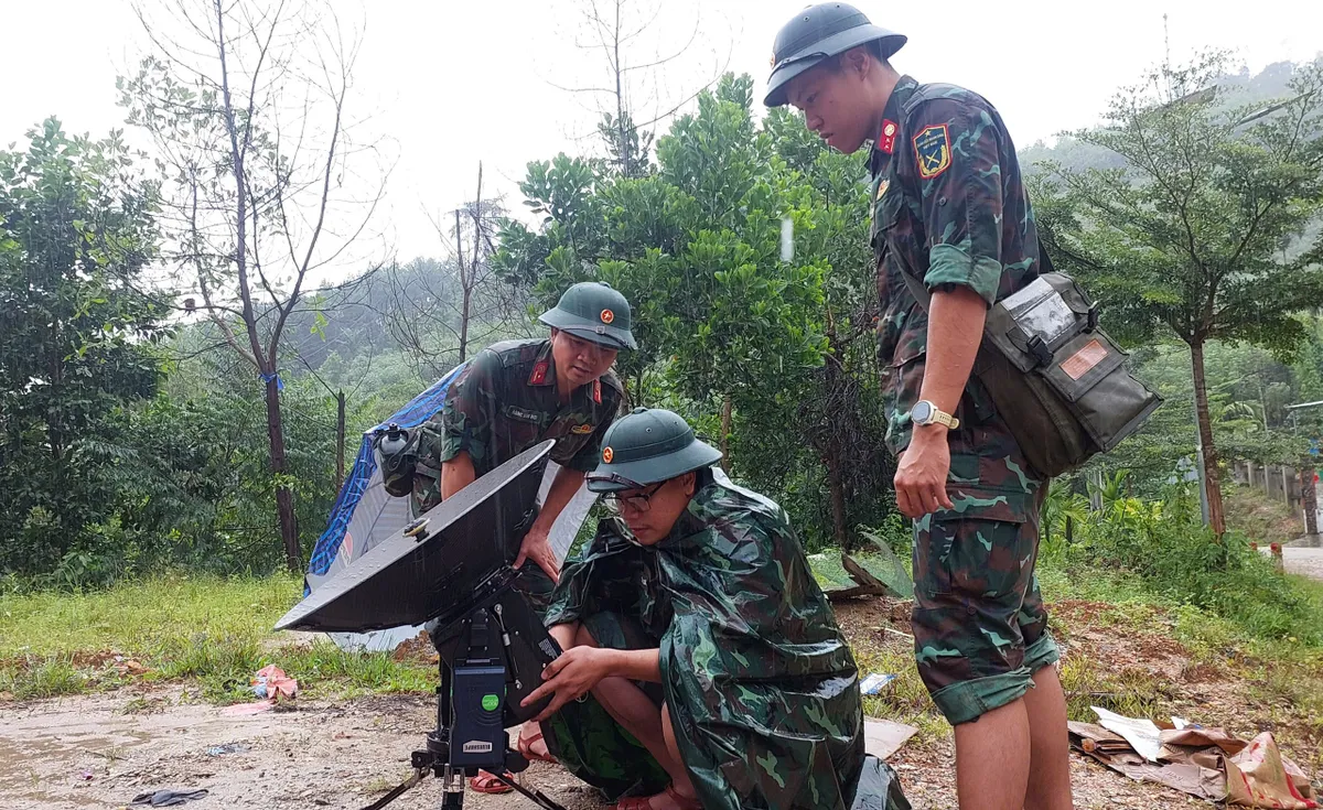 Đà Nẵng: Khôi phục mạng thông tin chỉ huy giữa vùng cô lập. - Ảnh 2.