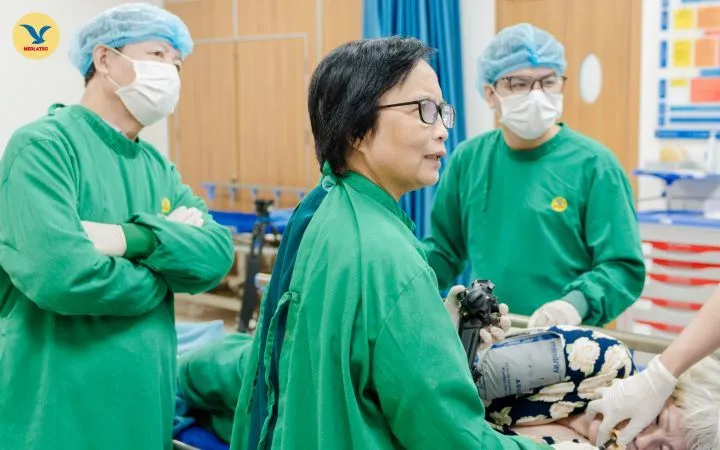 PGS.TS Nguyễn Thị Vân Hồng - Chuyên gia Tiêu hóa đầu ngành 40 năm kinh nghiệm trực tiếp thăm khám, điều trị tại MEDLATEC - Ảnh 3.