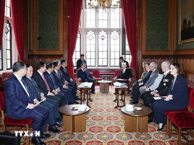 Tổng Bí thư Tô Lâm hội kiến Chủ tịch Thượng viện Anh John Mcfall - Ảnh 2.