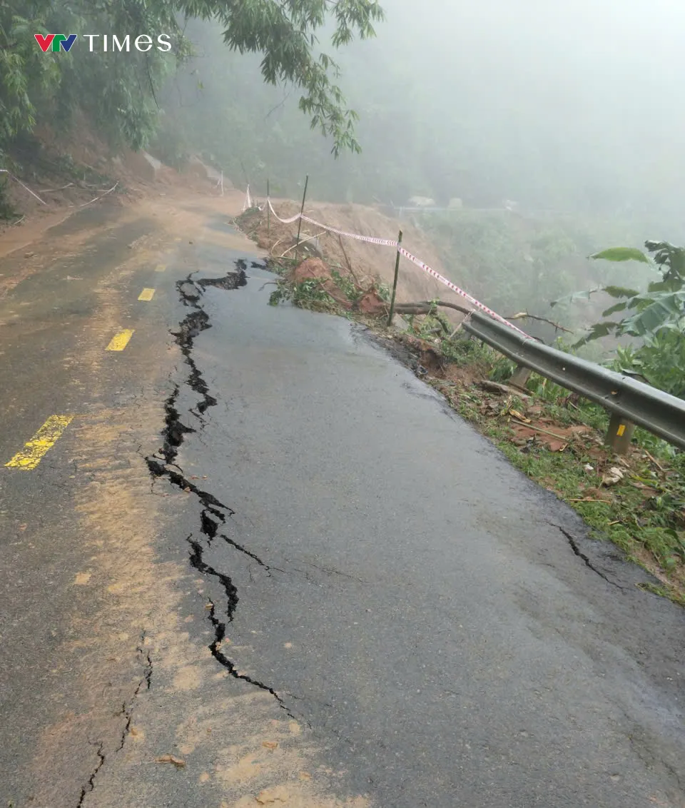 Lâm Đồng: Đèo Gia Bắc lại tiếp tục sạt lở, sụt lún nghiêm trọng - Ảnh 2.