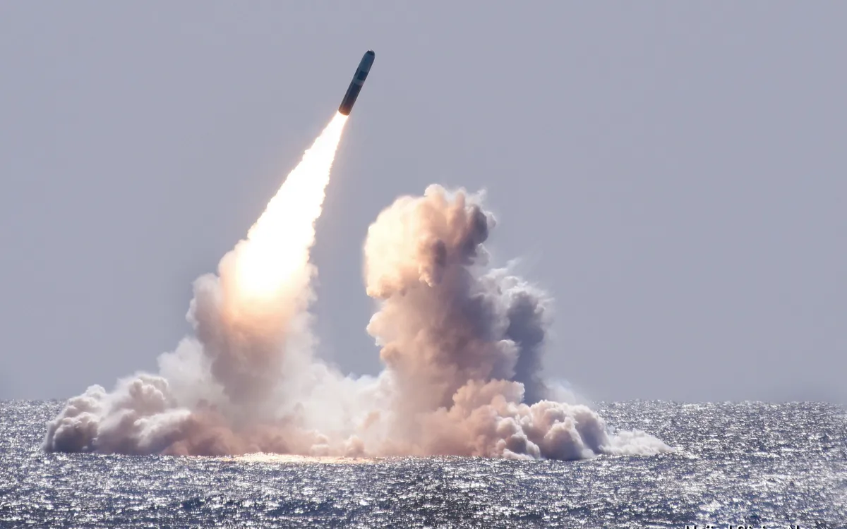 Một tên lửa Trident II D5 có khả năng mang đầu đạn hạt nhân được phóng thử từ tàu ngầm tên lửa đạn đạo của Mỹ vào năm 2018 (Ảnh: US Navy)
