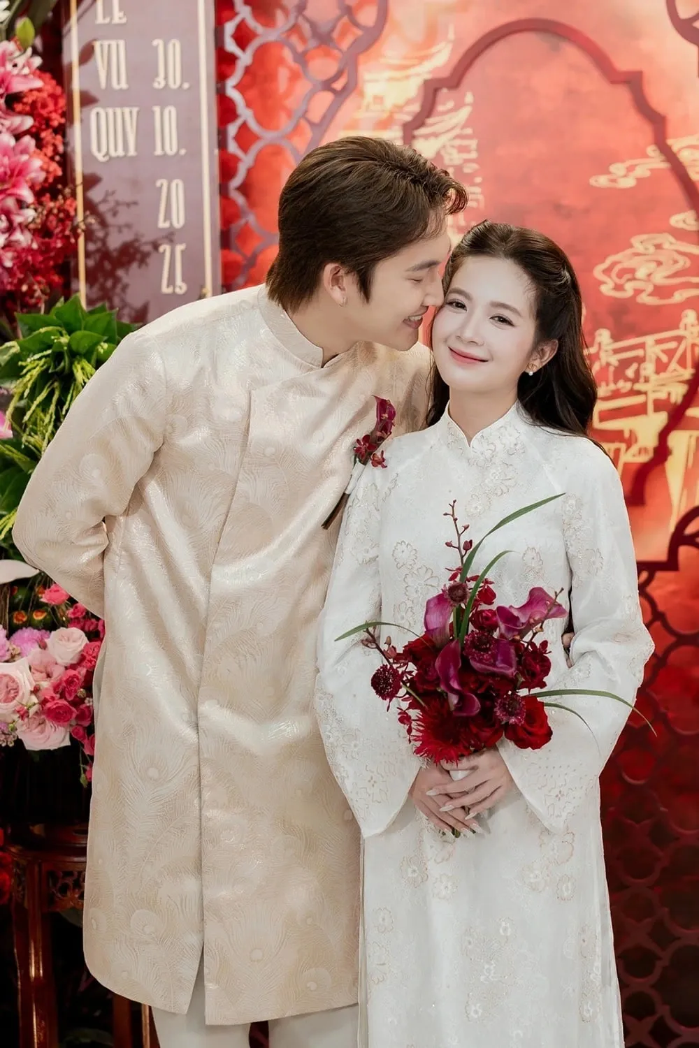 Đình Tú xả ảnh đón nàng về dinh, nhan sắc của Á hậu Thụy Vân sau sinh con thứ 2 - Ảnh 3.