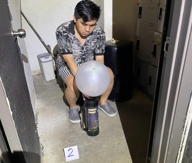 Triệt phá quán bar núp bóng bán bóng cười ở TP Hồ Chí Minh, thu lợi gần 7 tỷ đồng - Ảnh 2.