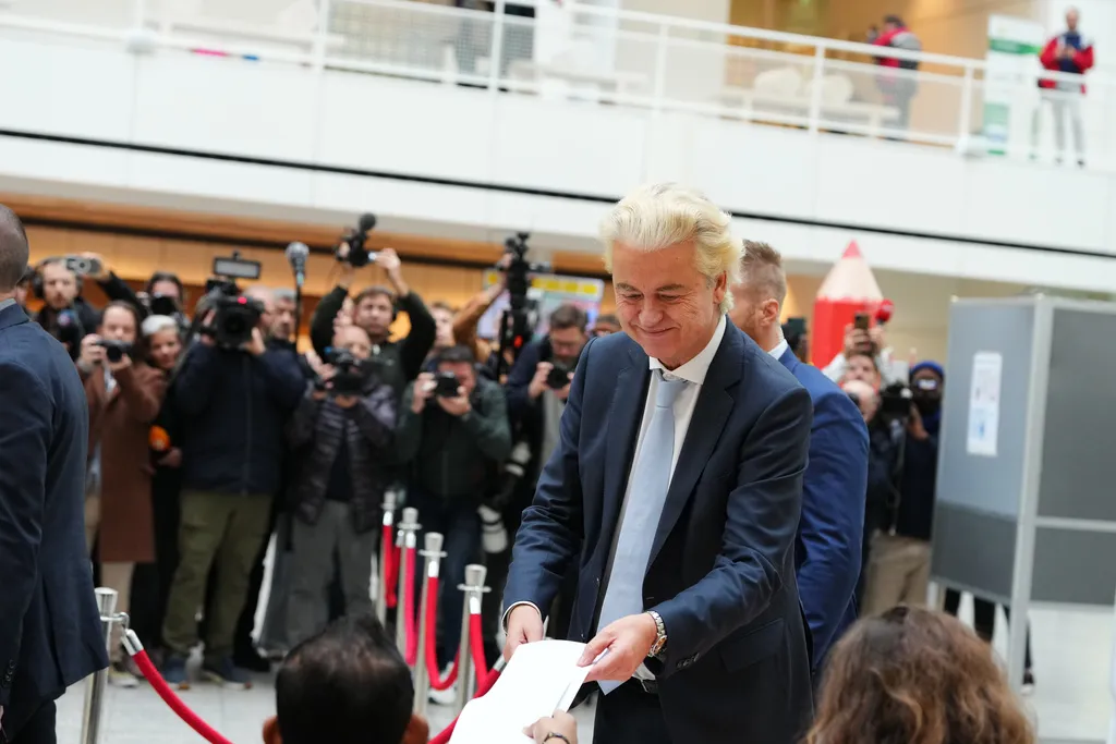 Hà Lan chuẩn bị bầu thủ tướng trẻ nhất từ trước đến nay  - Ảnh 1.