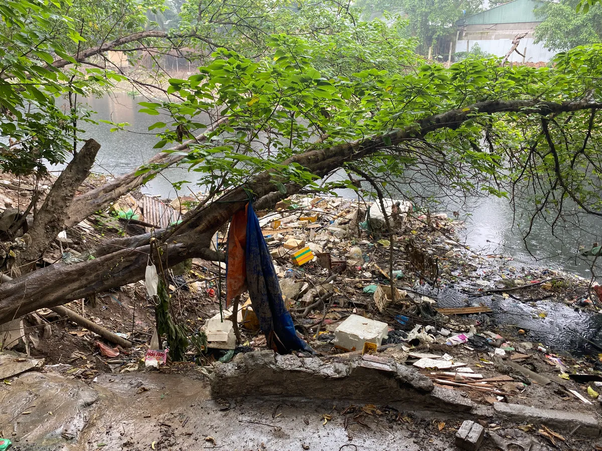 S&ocirc;ng Nhuệ &ocirc; nhiễm k&eacute;o d&agrave;i nhiều năm, ảnh hưởng cuộc sống người d&acirc;n - Ảnh 1.