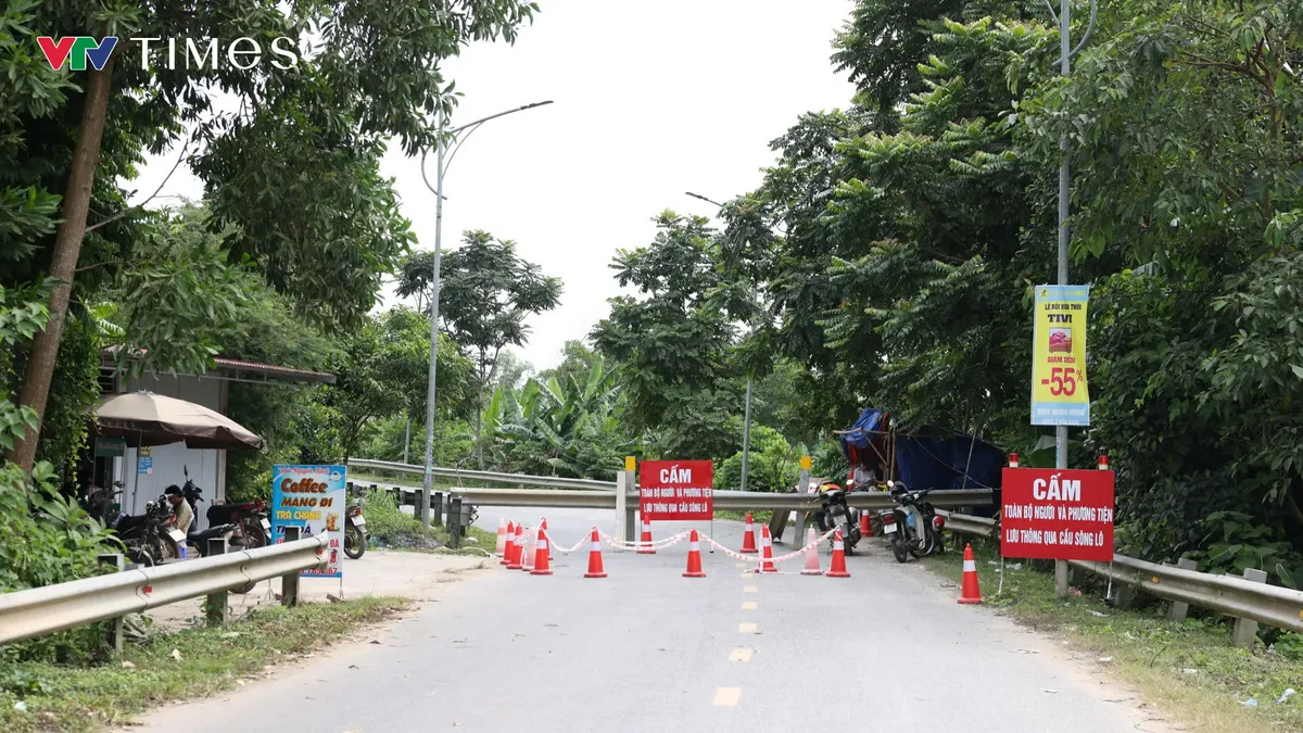 Phú Thọ: Khẩn trương khắc phục sự cố hư hỏng cầu sông Lô - Ảnh 1.