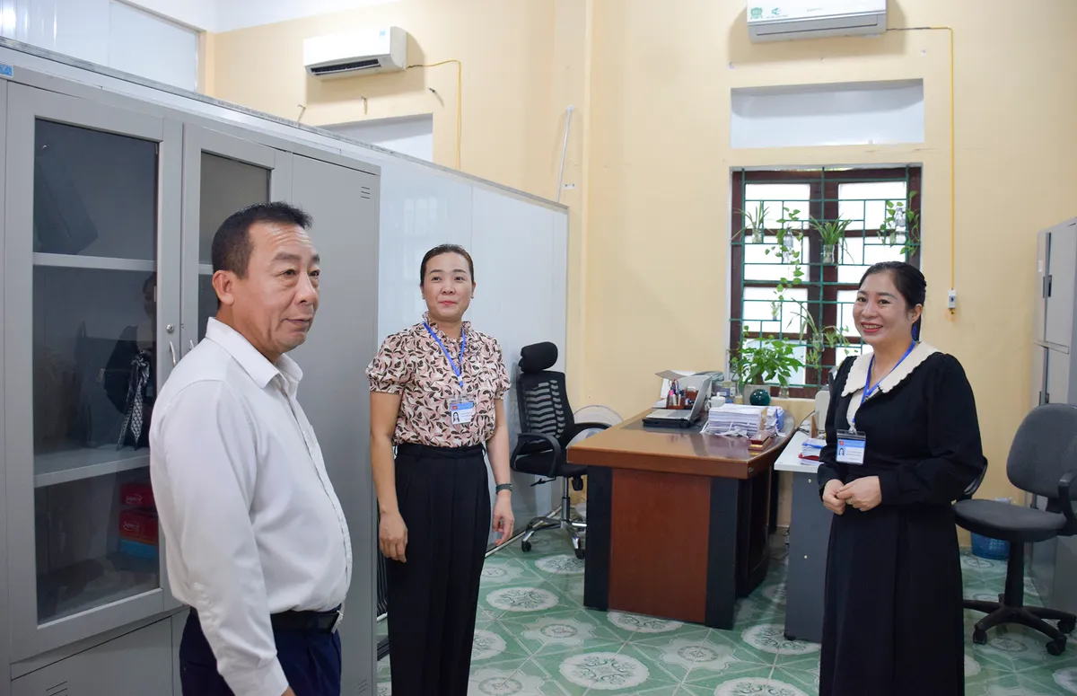 Nghệ An: Đề xuất chi 35,7 tỷ đồng hỗ trợ đối với cán bộ tăng cường đến công tác tại các xã miền núi - Ảnh 1.