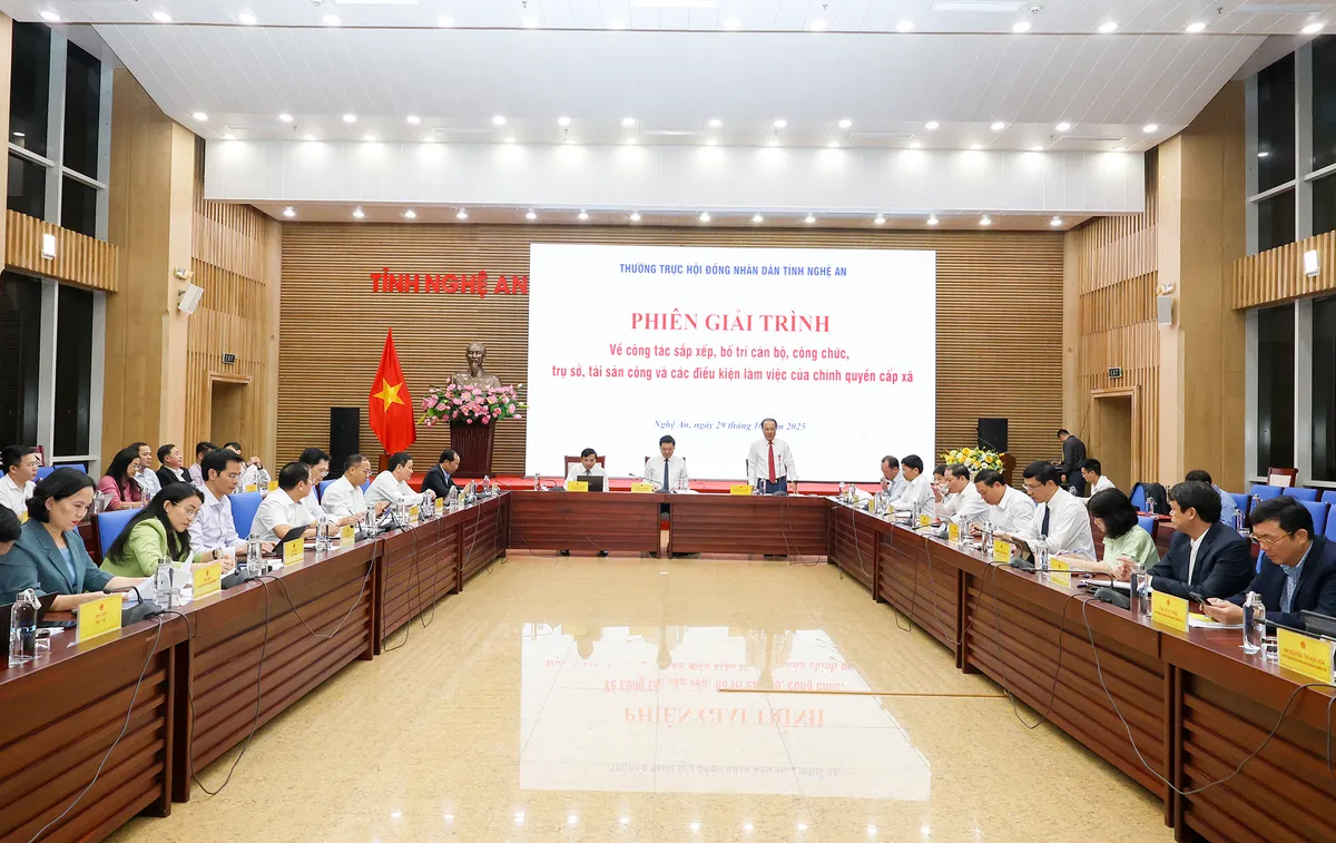 Nghệ An: Đề xuất chi 35,7 tỷ đồng hỗ trợ đối với cán bộ tăng cường đến công tác tại các xã miền núi - Ảnh 2.