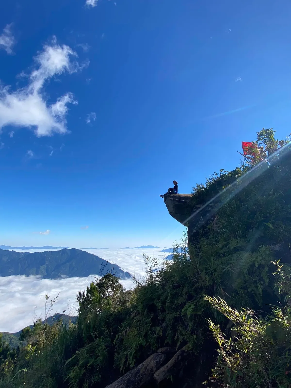 Lào Cai phát huy tiềm năng du lịch mùa đông, thu hút du khách bốn phương- Ảnh 1.