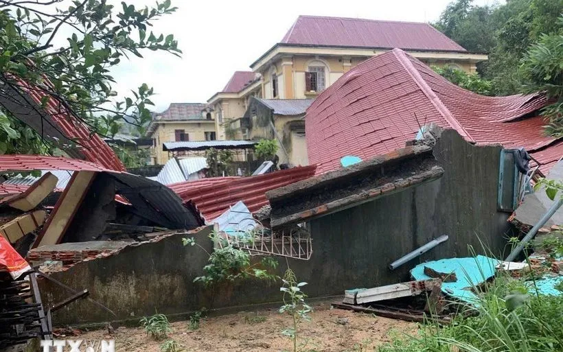 Nhiều công trình bị đổ sập hoàn toàn. 