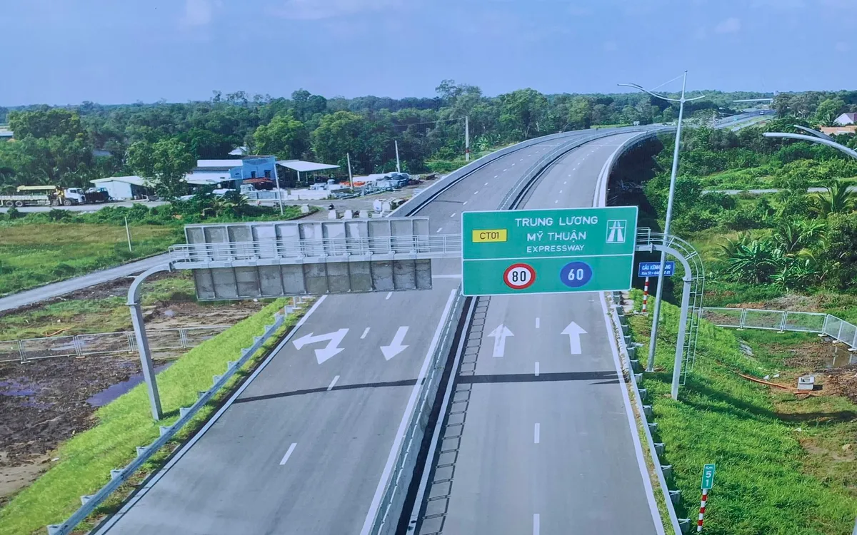 Xe dưới 12 chỗ, xe tải có tải trọng dưới 2 tấn, các loại xe buýt vận tải khách công cộng có mức giá mới 2.091 đồng/xe/km