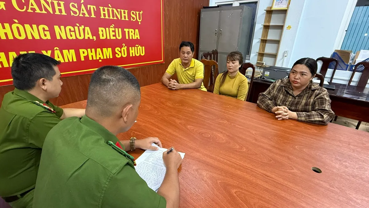 Đắk Lắk: Bắt nhóm đối tượng dàn cảnh cưỡng đoạt hơn 20 tỷ đồng - Ảnh 1.