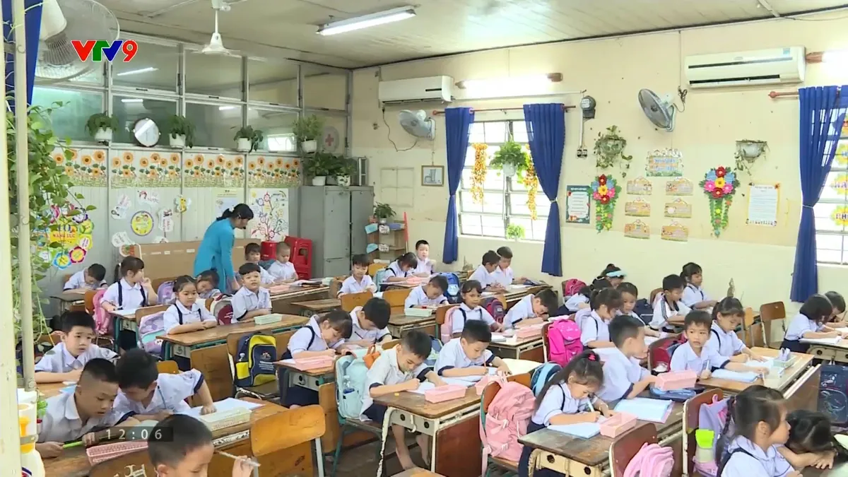 0211-PNHN- .00_05_14_01.Still623.jpg