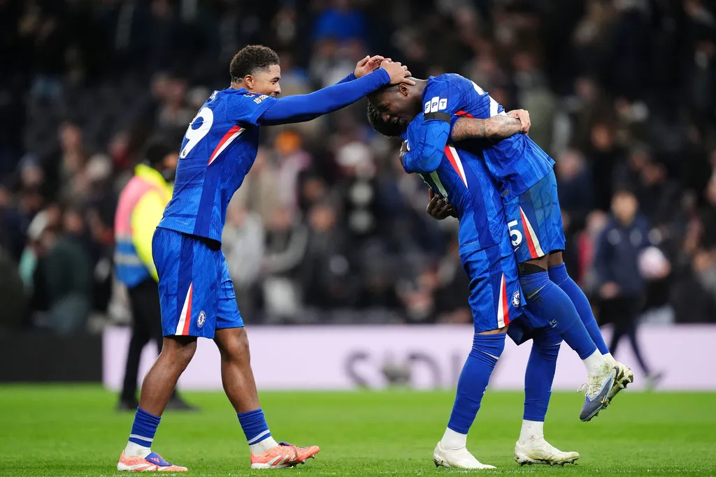 Joao Pedro ghi bàn quyết định, Chelsea hạ Tottenham trong derby London nghẹt thở- Ảnh 1.