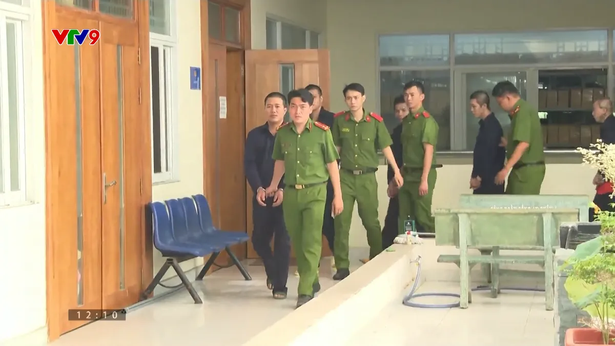 Báo động nạn chế tạo súng