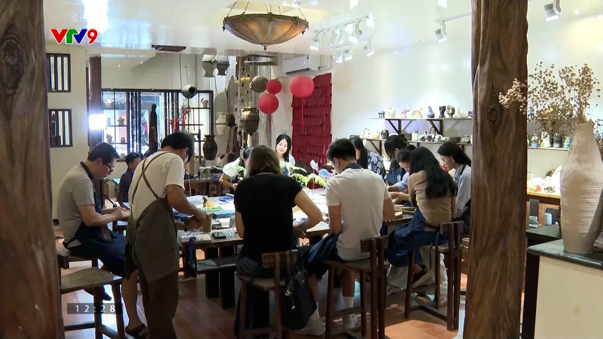 Ân tượng Phương Nam: Trải nghiệm điêu khắc gỗ