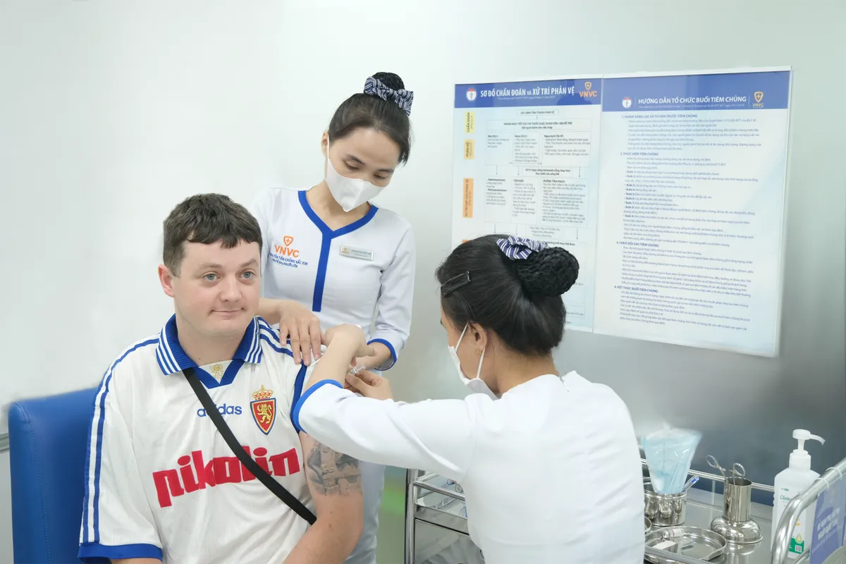 VNVC là thương hiệu xuất sắc hàng đầu quốc gia 2025 - Ảnh 2. VNVC là thương hiệu xuất sắc hàng đầu quốc gia 2025 - Ảnh 2.