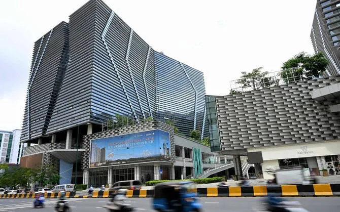 Tòa nhà Prince International Plaza ở Phnom Penh, thuộc sở hữu của Chen Zhi (Ảnh: AFP)