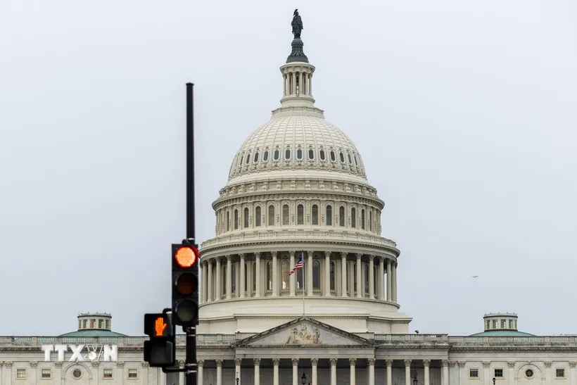 Trợ cấp thực phẩm bị tạm ngừng, kinh tế Mỹ có nguy cơ giảm tốc ngắn hạn - Ảnh 2.