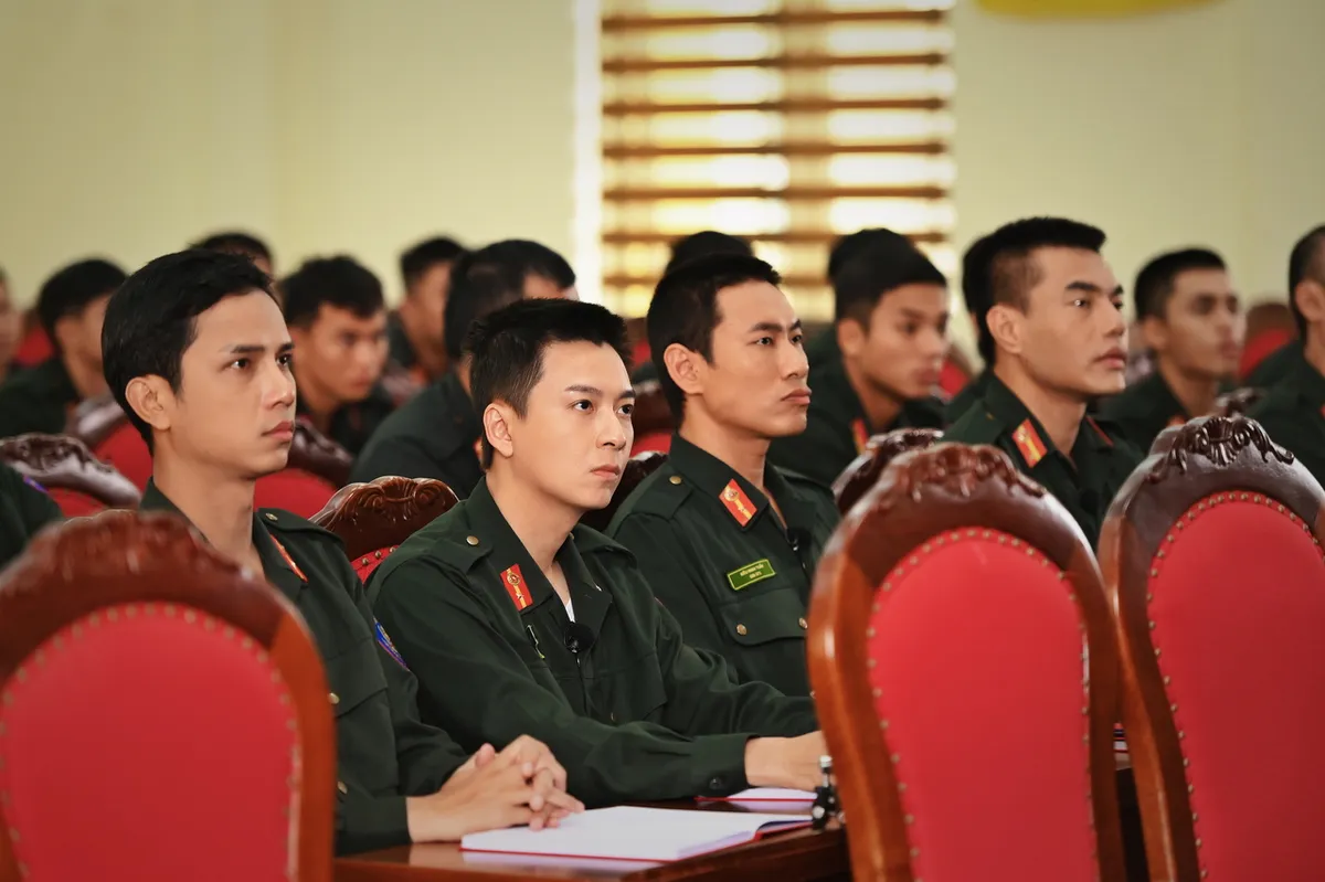 Chiến sĩ quả cảm - Tập cuối: Phá sào huyệt “Tử địa trắng” - Ảnh 2.