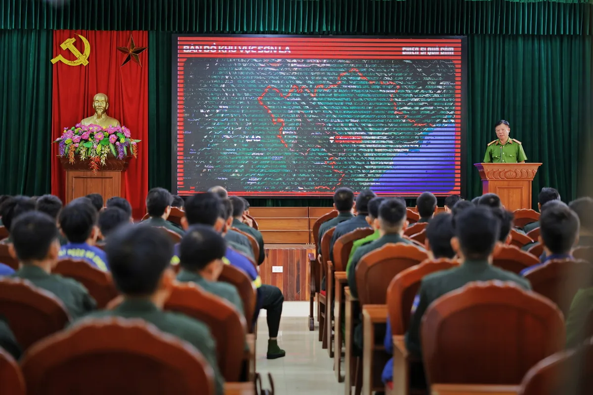 Chiến sĩ quả cảm - Tập cuối: Phá sào huyệt “Tử địa trắng” - Ảnh 1.