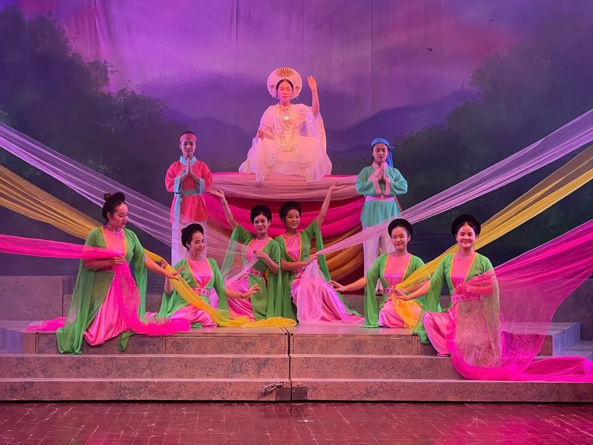 Liên hoan Chèo toàn quốc 2025: NSƯT Hoài Anh đoạt giải "Biên đạo múa xuất sắc" - Ảnh 1.