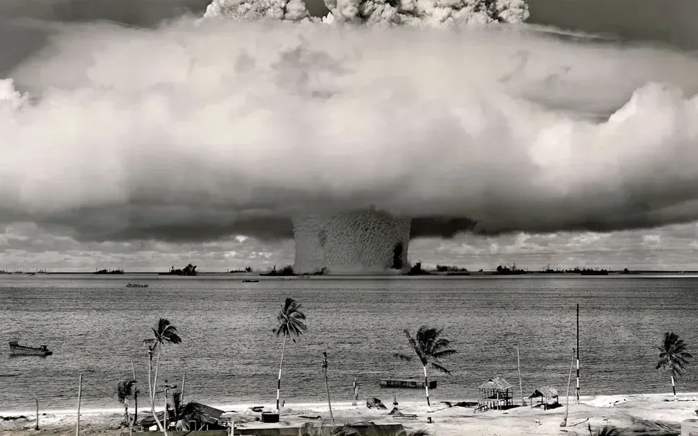 Baker, một thiết bị có sức công phá 21 kiloton được kích nổ ở Thái Bình Dương, tại đảo san hô Bikini vào tháng 7/1946, là một trong những vụ thử hạt nhân đầu tiên của Mỹ sau Thế chiến II (Ảnh: Getty Images)