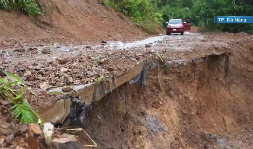HẠ TẦNG MIỀN NÚI GẶP NHIỀU KHÓ KHĂN SAU LŨ - Ảnh 2.