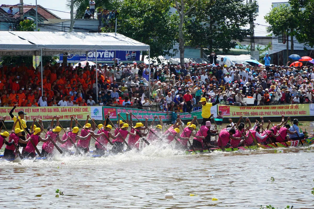 Dậy sóng dòng Maspero – Sức nóng từ Ngày hội Đua ghe Ngo- Ảnh 8.