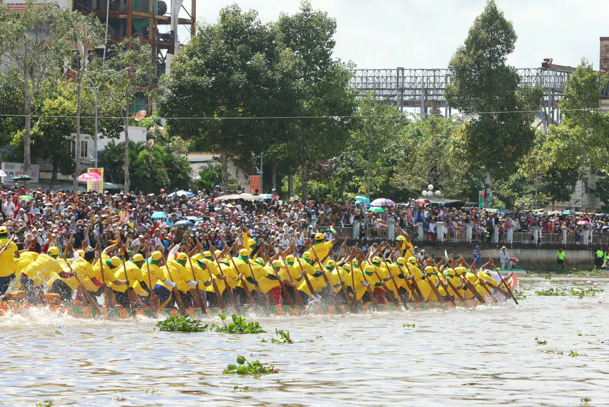 Dậy sóng dòng Maspero – Sức nóng từ Ngày hội Đua ghe Ngo- Ảnh 9.