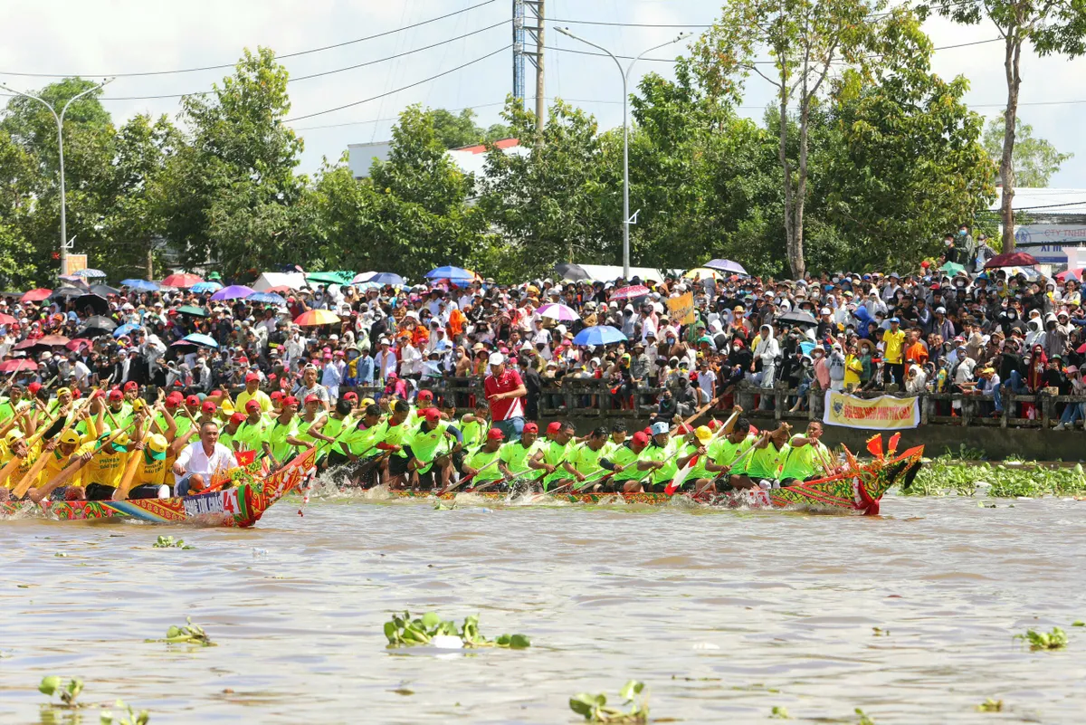 Dậy sóng dòng Maspero – Sức nóng từ Ngày hội Đua ghe Ngo- Ảnh 10.