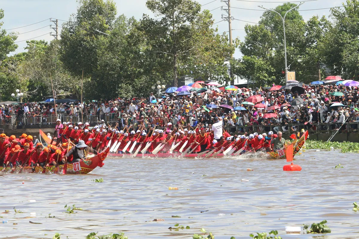 Dậy sóng dòng Maspero – Sức nóng từ Ngày hội Đua ghe Ngo- Ảnh 11.