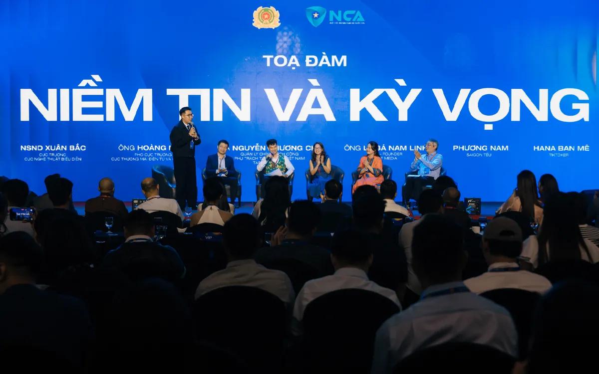 Nhà báo Nguyễn Trường Sơn: Đừng để ánh hào quang trở thành điều đáng tiếc - Ảnh 2.