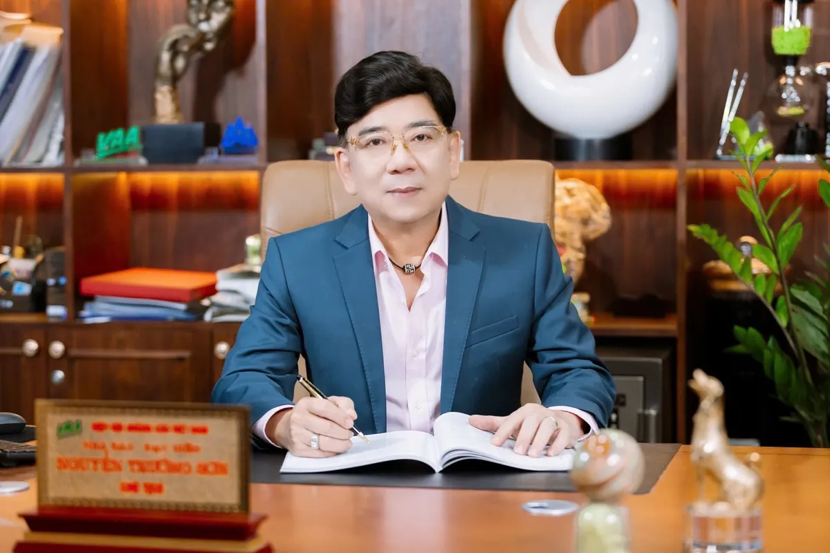 Nhà báo Nguyễn Trường Sơn: Đừng để ánh hào quang trở thành điều đáng tiếc - Ảnh 1.