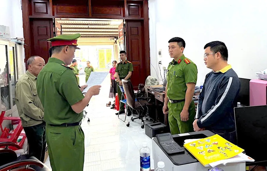 Làm giả hồ sơ cấp giấy phép môi trường, giám đốc và phó giám đốc công ty ở Gia Lai bị khởi tố - Ảnh 1.