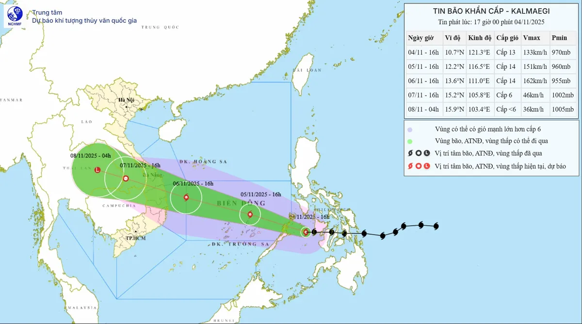 Tâm bão cách đảo Song Tử Tây 240 km, Trung Bộ đối mặt mưa to, gió lớn và nguy cơ ngập lụt - Ảnh 1.