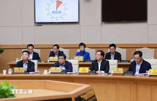 Thủ tướng: Tạo khung khổ pháp lý đột phá, vận hành Trung tâm tài chính quốc tế - Ảnh 2.