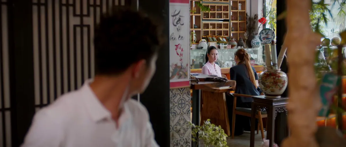 Gió ngang khoảng trời xanh - Tập 38: Mỹ Anh bắt đầu nghi ngờ chồng ngoại tình - Ảnh 10.