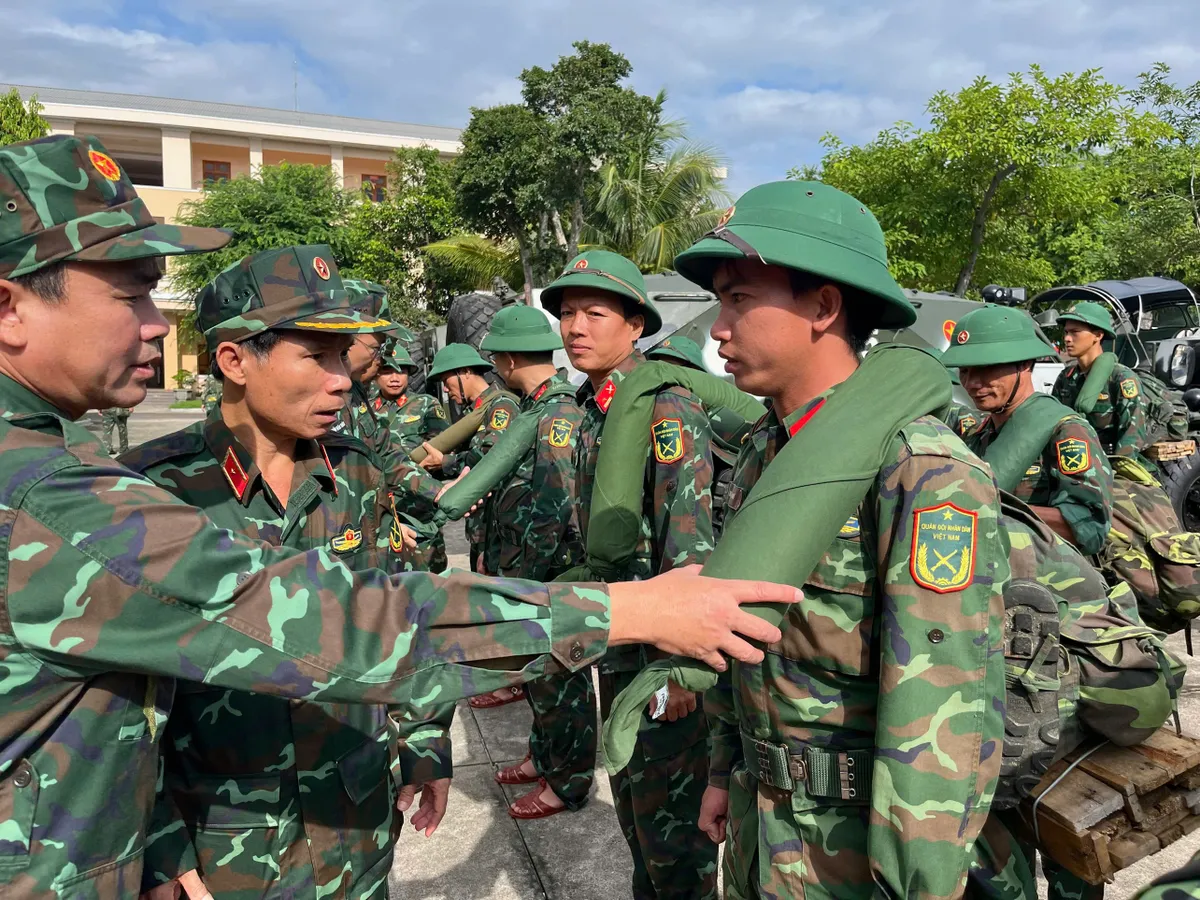 Gia Lai: Thành lập 3 sở chỉ huy lâm thời ứng phó với bão Kalmaegi - Ảnh 1.