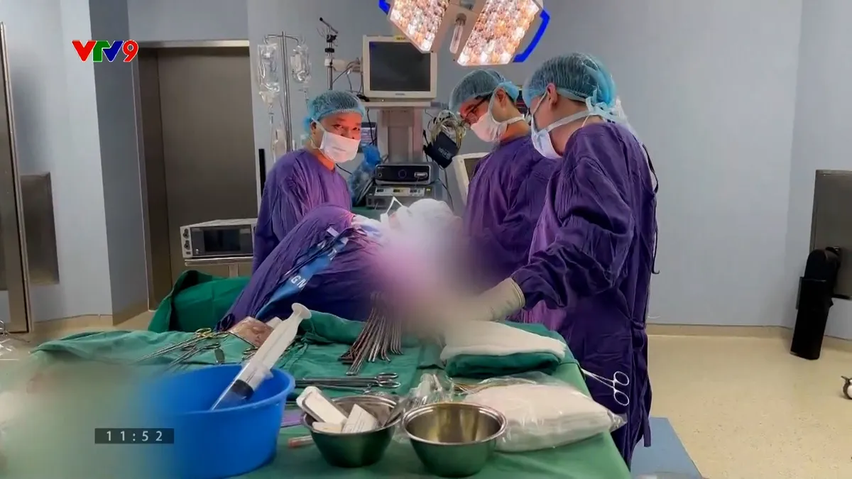 Alo Doctor (05/11/2025): Tổn thương bộ phận sinh dục khi đá bóng