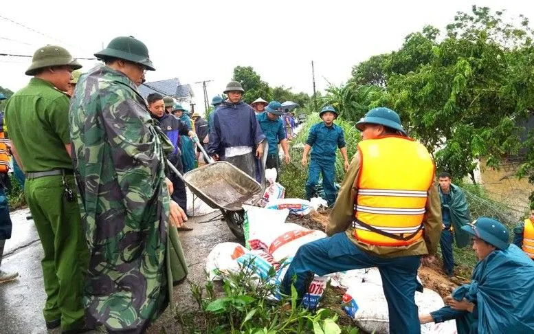 Chủ động đảm bảo an toàn hệ thống đê điều ứng phó bão Kalmaegi