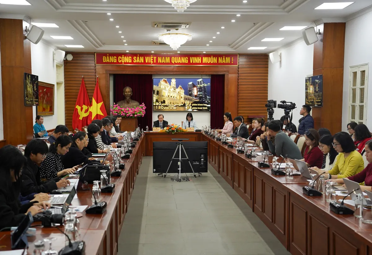 “Mưa đỏ” vào “đường đua” tới Bông Sen Vàng” tại LHP Việt Nam XXIV - Ảnh 3.