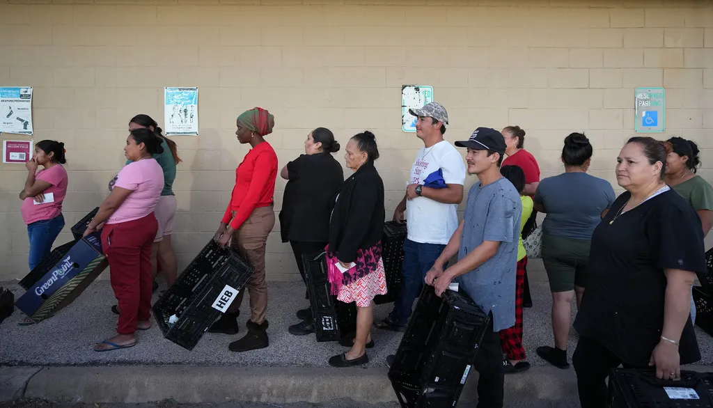 Chương tr&igrave;nh hỗ trợ thực phẩm SNAP tại Mỹ sẽ được t&agrave;i trợ một phần v&agrave;o th&aacute;ng 11 - Ảnh 1.