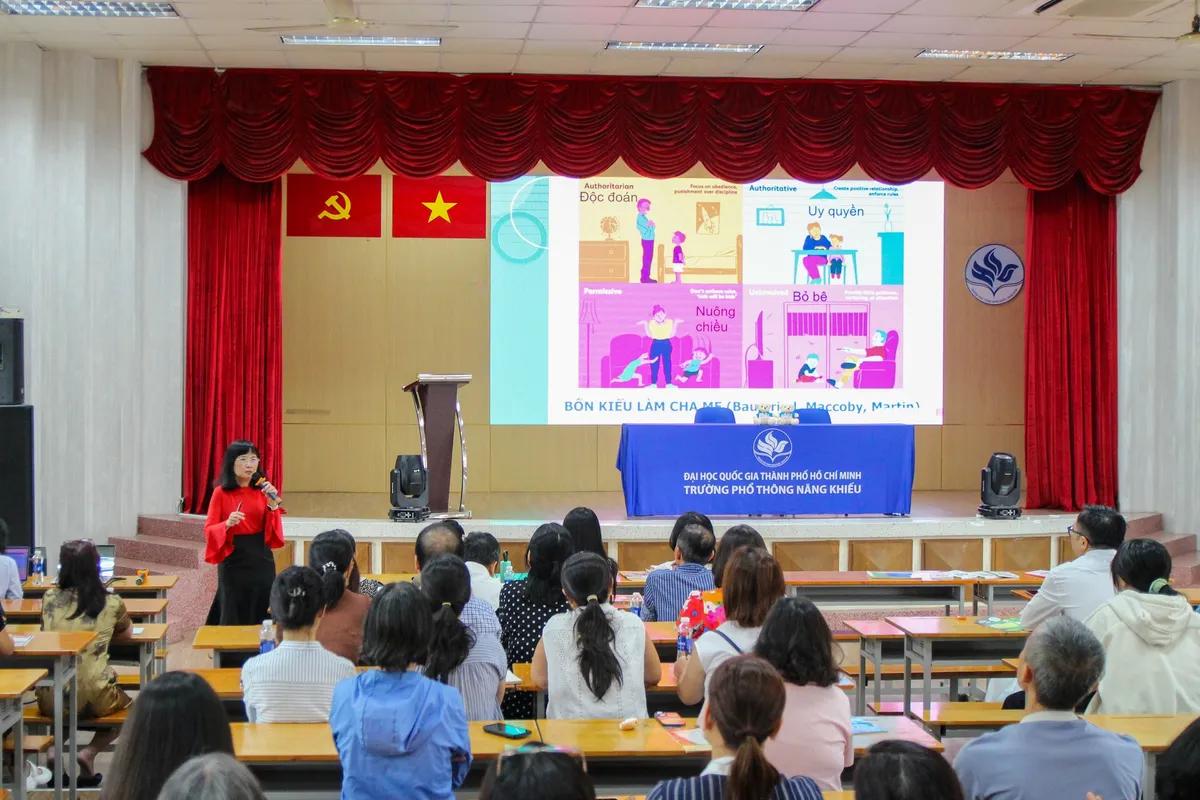 Tăng cường kết nối thật để vững vàng trước "thế giới số"- Ảnh 2.