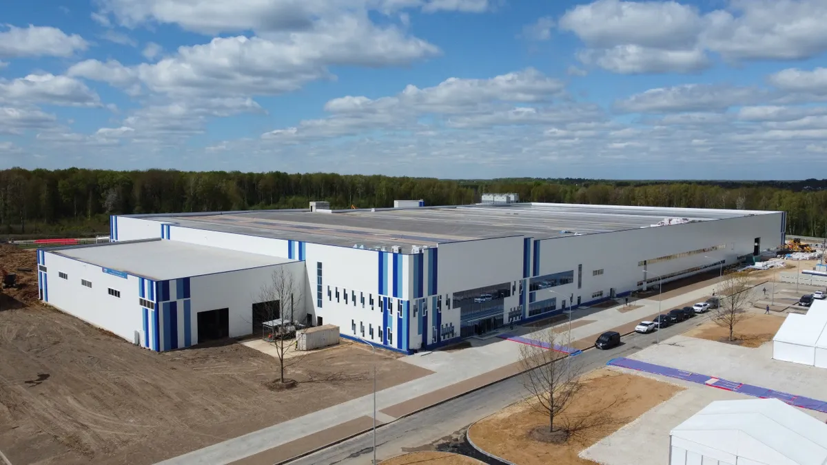 Tổng thống Nga Vladimir Putin trao Huân chương Hữu nghị cho Anh hùng Lao động Thái Hương- Ảnh 3. Tổng thống Nga Vladimir Putin trao Huân chương Hữu nghị cho Anh hùng Lao động Thái Hương- Ảnh 3.