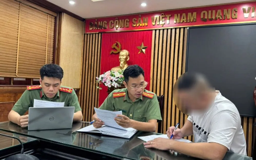 Phòng An ninh chính trị nội bộ xử phạt trường hợp vi phạm. Ảnh: CA