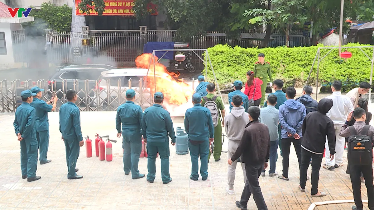 Hà Nội tăng cường tập huấn kỹ năng PCCC cho người dân và doanh nghiệp - Ảnh 1.